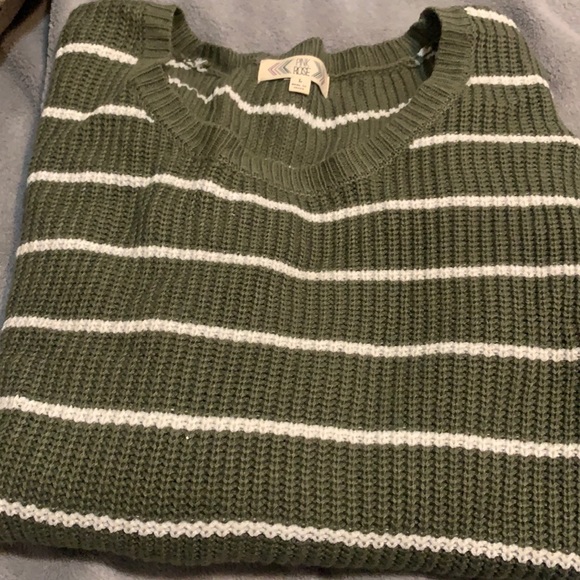 Pink Rose Sweaters - Women’s sweater